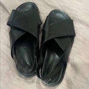 Marni Black Leather Fussbett Sandals